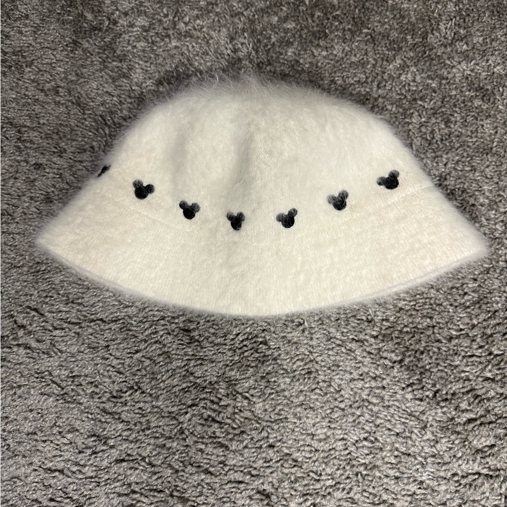 DISNEY PARKS White Rabbit Fur Walt Disney World Bucket Hat NEW with tags